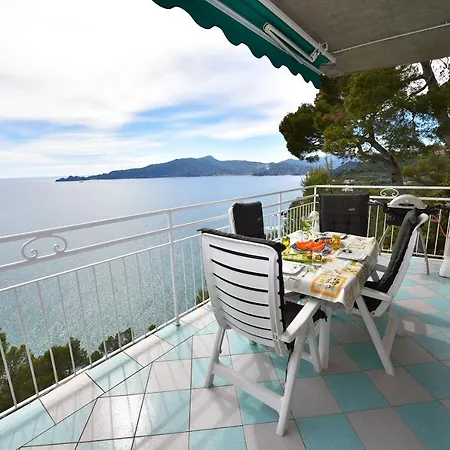 Casa Golfo Tigullio 아파트